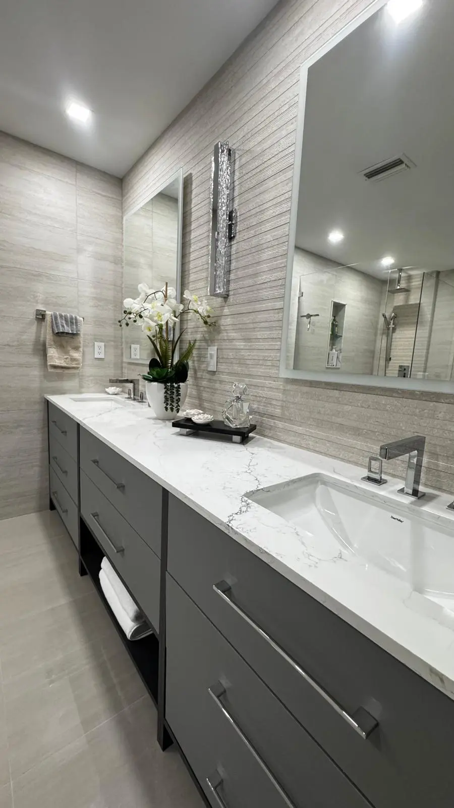 Floating gray double bathroom vanity